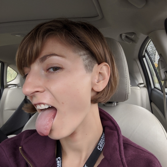 Meet your Posher, Bea - Picture 3 of 5